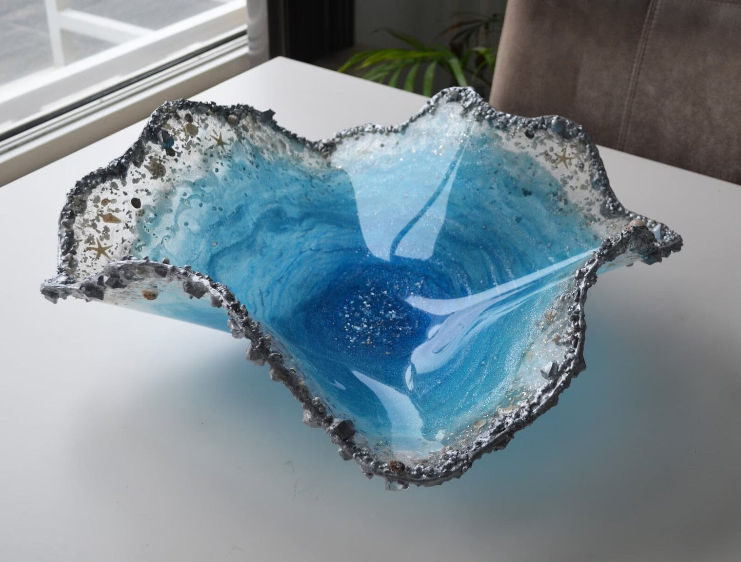 10" Handcrafted Oceanic Sculpt Resin Bowl – Blue Geode-Inspired Design Image